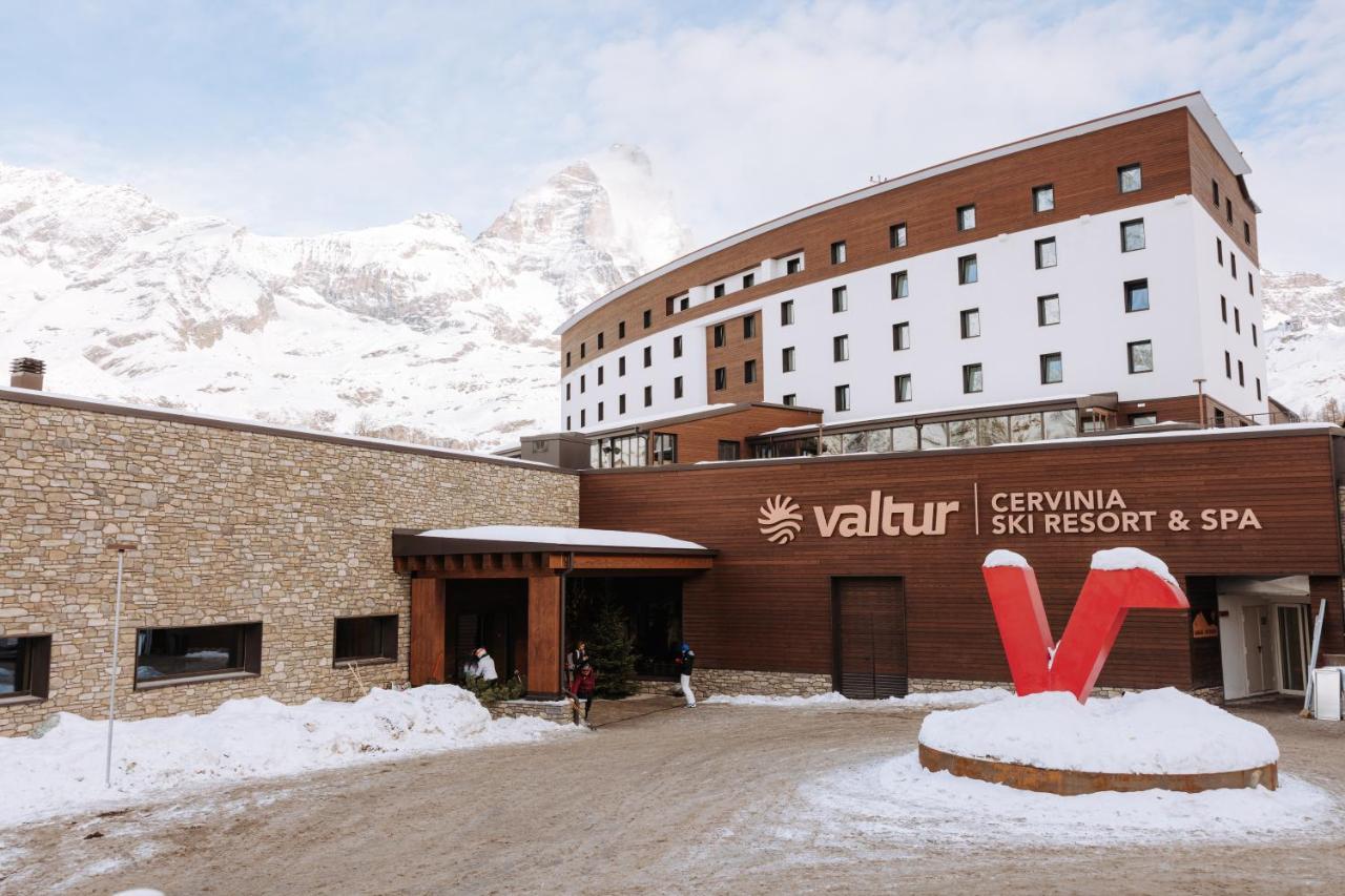 ברויל-קרוויניה Valtur Cervinia Cristallo Ski Resort מראה חיצוני תמונה